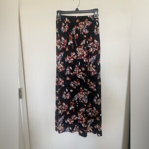 ⭐️LONG SKIRT⭐️